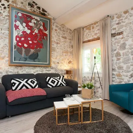 アパート Superbe Loft Vieil アンティーブ