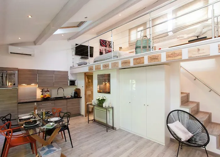 Superbe Loft Vieil Lägenhet *